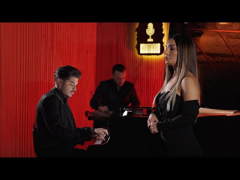 Aysel Yakupoğlu&nbsp;Çok Üşüyor