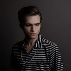 Batuhan&nbsp;Uzaktan Da Severim