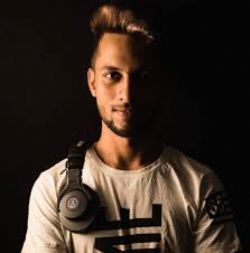 Cade&nbsp;Strip Club