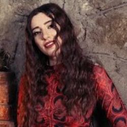 Derya Özer&nbsp;Vay Halına