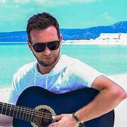 Erhan Güler&nbsp;Sakız