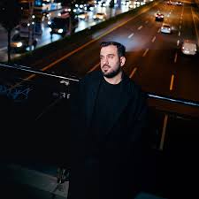 Gökhan Namlı&nbsp;Yar Gözlerin Ağlar Gibi