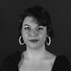 İpek Göztepe&nbsp;Tek Başına