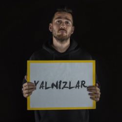 Karya Çandar&nbsp;Yalnızlar
