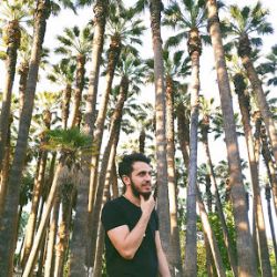 Kenan Adil&nbsp;Göçmen Kızı