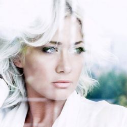 Mavi&nbsp;Silmesinler İzlerimi