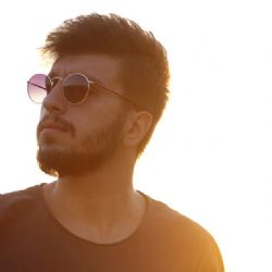 Tabir&nbsp;Çiçekler Açıyor Yanaklarında