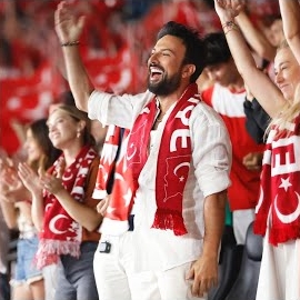 Tarkan&nbsp;Hep Birlikte Milli Takım