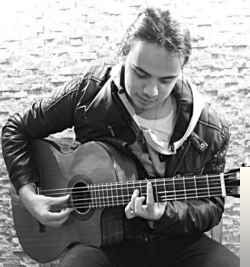 Uğur Kayacan&nbsp;Gülümse Kadın