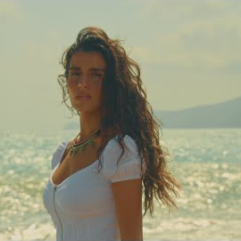 Yaprak Çamlıca&nbsp;Gökyüzümün Mavisi