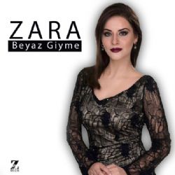 Zara&nbsp;Beyaz Giyme